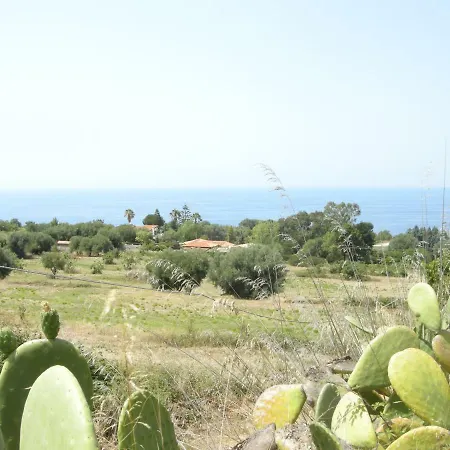 Isabella Bed & Breakfast 3*