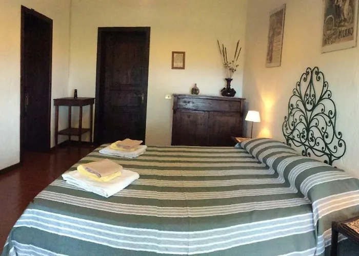 Isabella 3* זמברונה